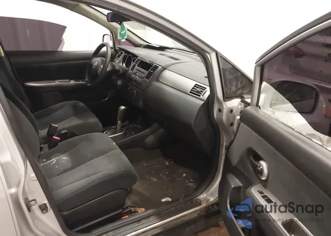 2011 Nissan Versa 1.8S z USA, uszkodzony, nr VIN 3N1BC1CP5BL516233